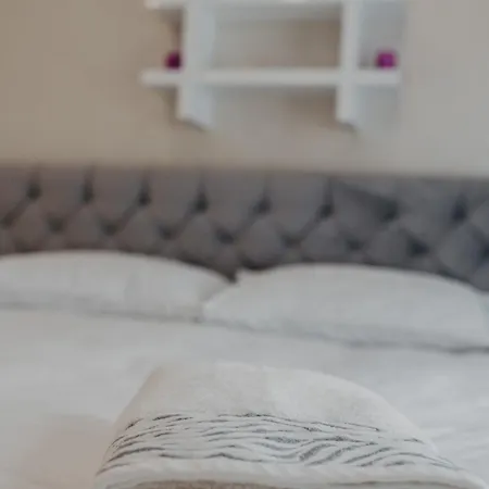 Prenociste Park Bed & Breakfast 4*