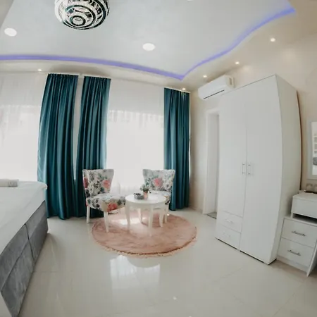 Oda ve Kahvaltı Prenociste Park 4*