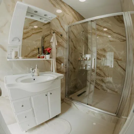 Prenociste Park 4* Modrica