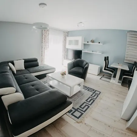 Oda ve Kahvaltı Prenociste Park 4*