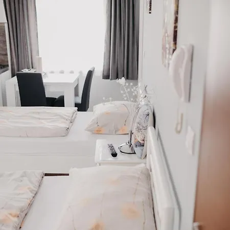 Oda ve Kahvaltı Prenociste Park Modrica