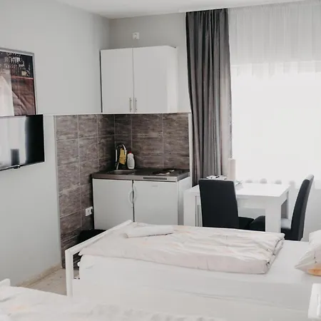 Oda ve Kahvaltı Prenociste Park