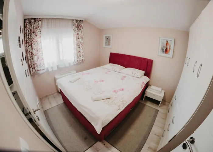 Prenociste Park Bed & Breakfast 4*